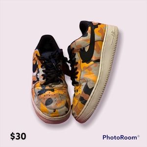 Nike Air Force 1 in Orange Camouflage and Size 10 (USED)